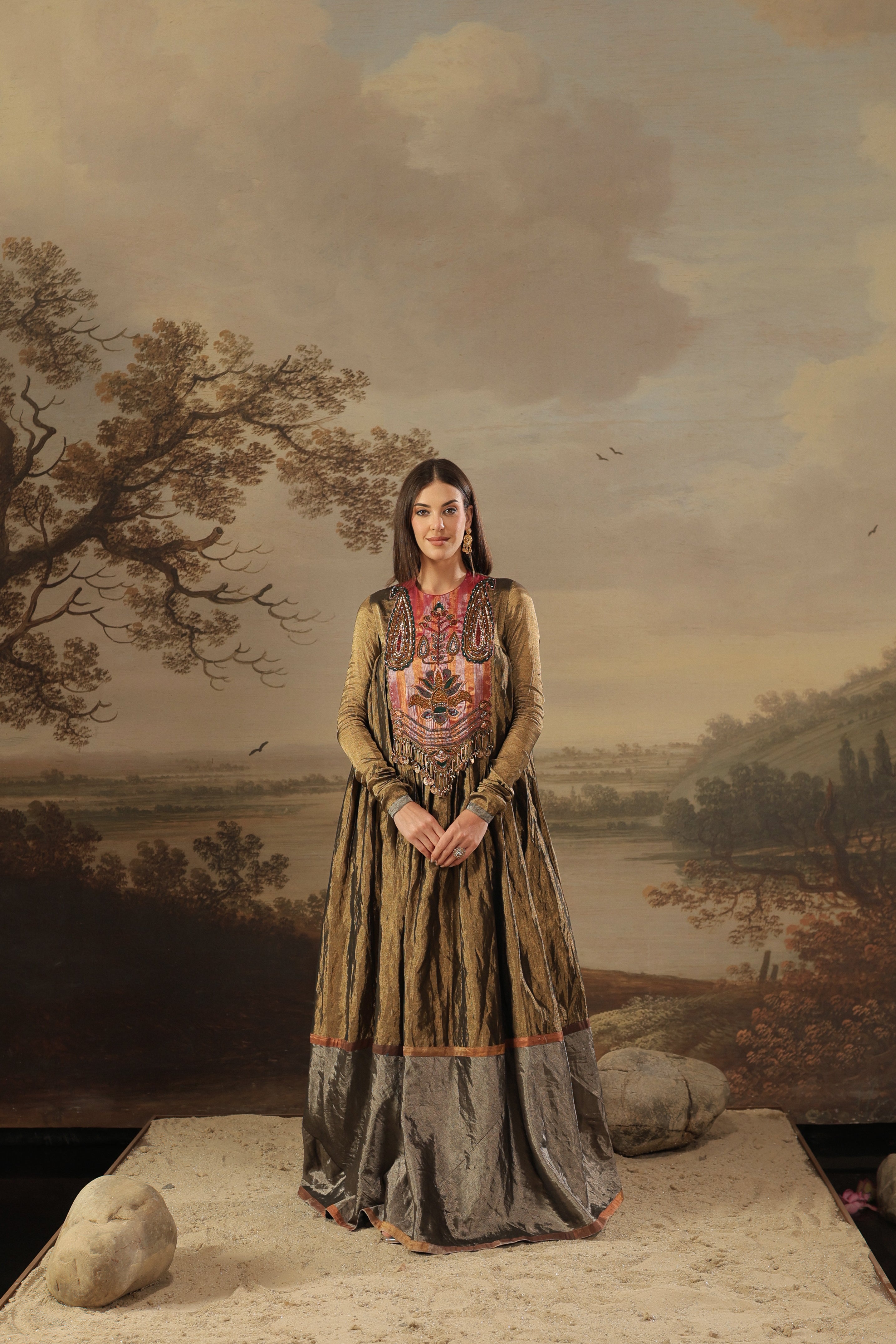 MAAH-E-RHOO